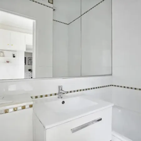 Διαμέρισμα Modern And Charming With Everything Need *