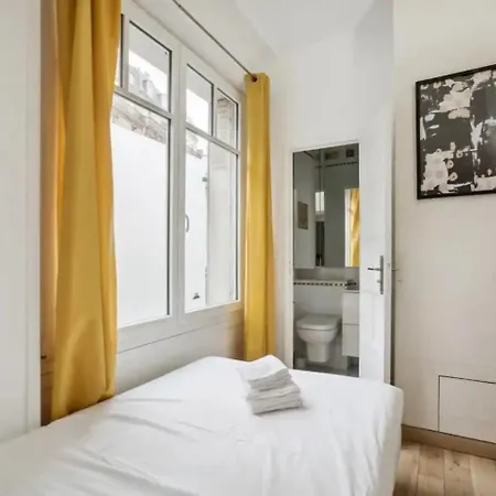 Modern And Charming With Everything Need * 塞纳河畔讷伊